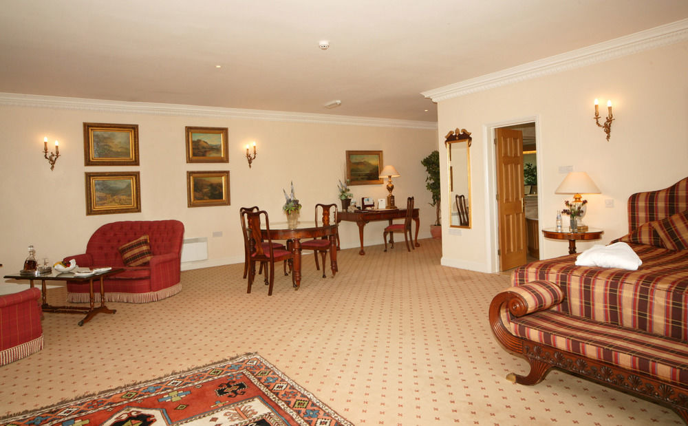 Whittlebury Hall And Spa Exterior photo